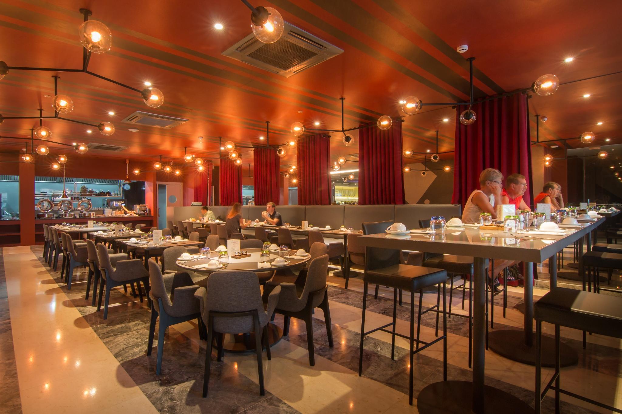 Hotel Sun & Moon, Urban 4*